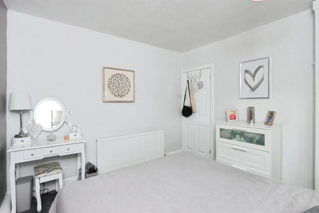 3 bed Semi-Detached for sale Image 12