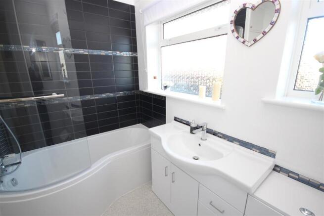 Bathroom.JPG
