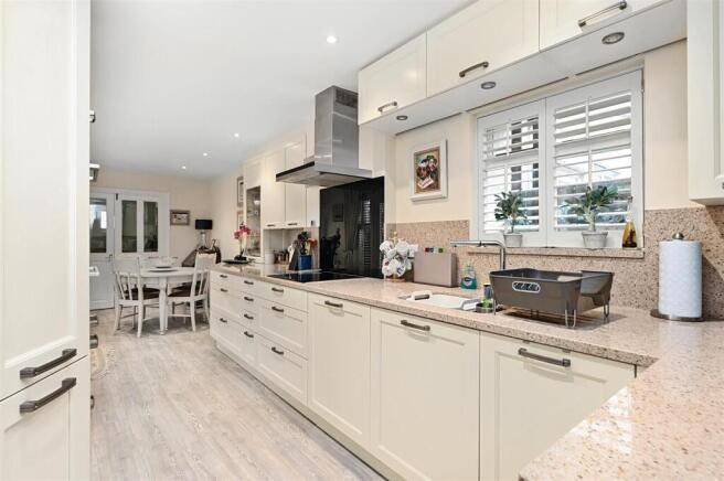 10 Jarretts Close TN31 (8)