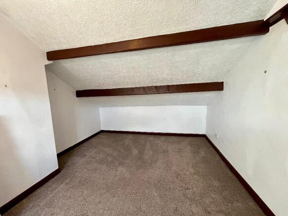 3 bed Terraced to rent Image 12