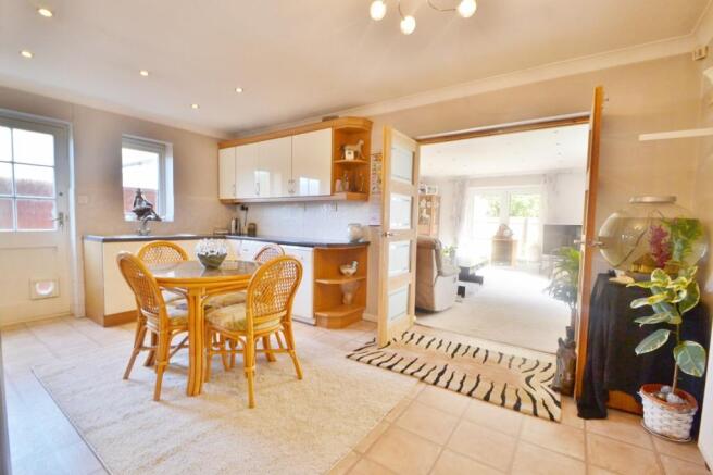 kitchen / dining roo