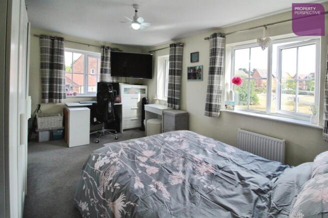 3 bed Semi-Detached for sale Image 7