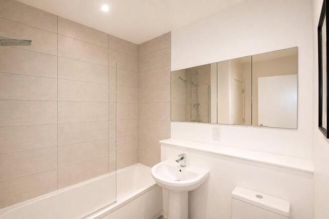 1 bed Apartment to rent Image 4