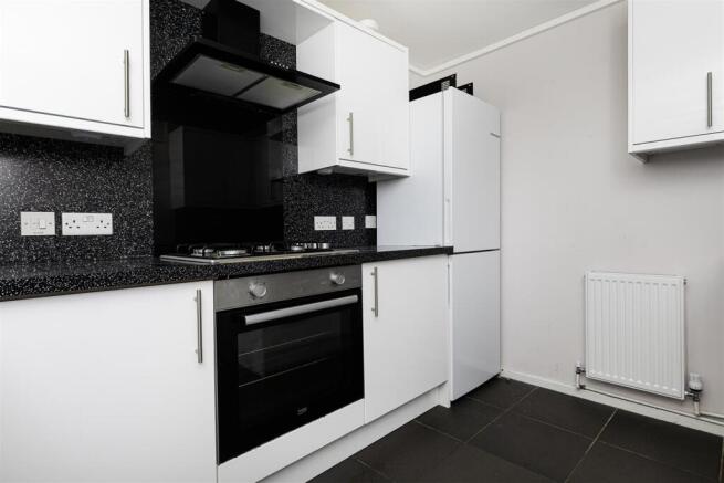 1 bed Apartment to rent Image 5