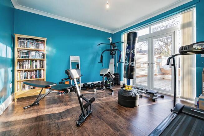 7 bed Semi-Detached for sale Image 4
