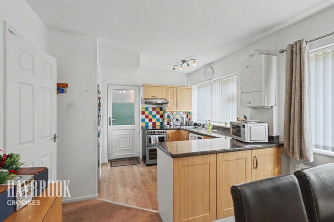 3 bed Semi-Detached for sale Image 7