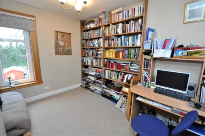 8Bedroom 2.JPG