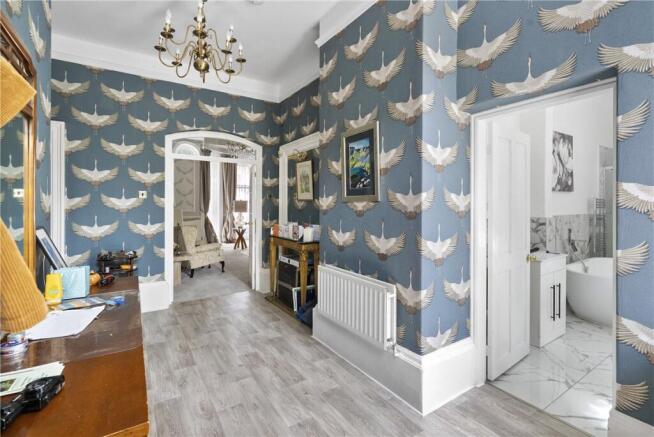 2 bed Apartment for sale Image 9