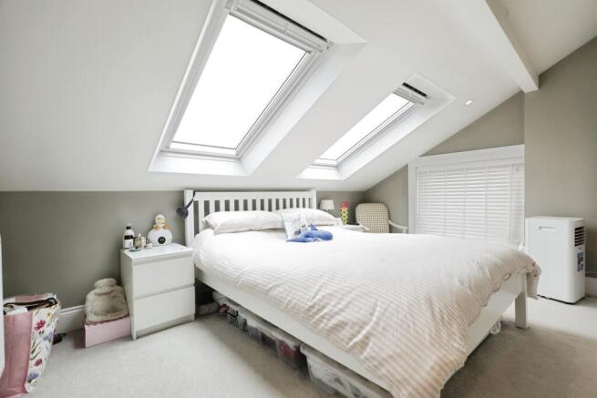 3 bed Terraced for sale Image 8