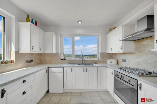 3 bed Terraced for sale Image 8