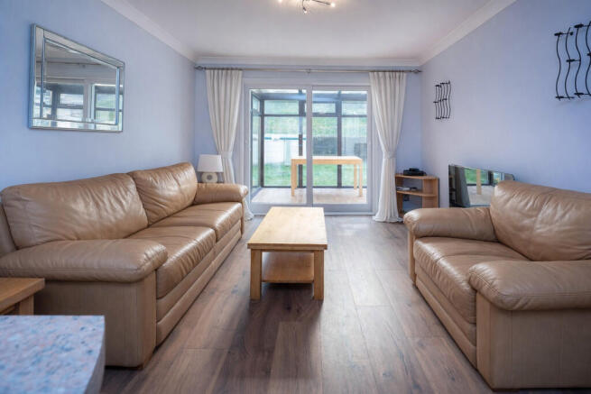Glamis livingroom...