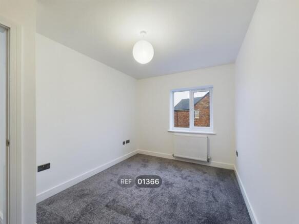 4 bed Detached to rent Image 9