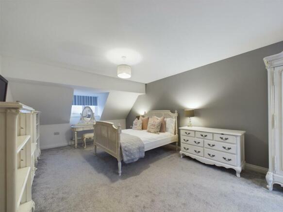 bed 1.jpg