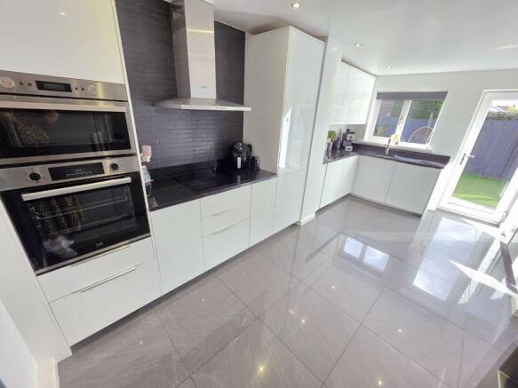 Kitchen Additional Image