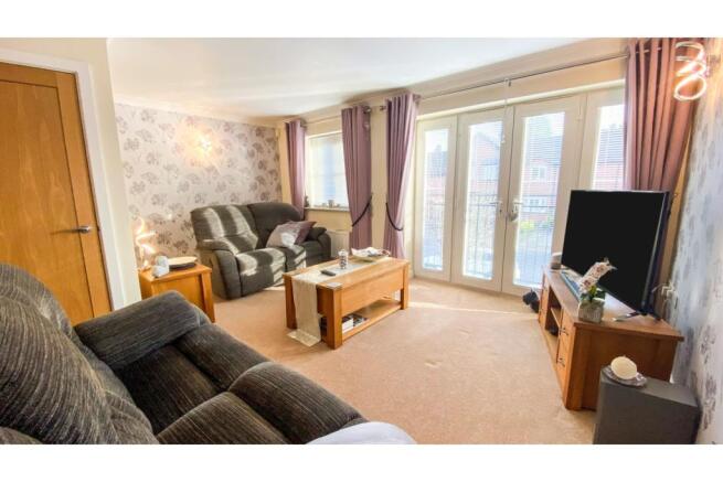 Lounge/Dining Room