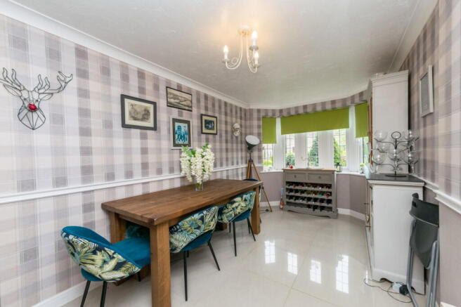 4 bed Detached for sale Image 10