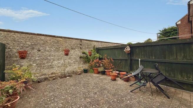 Courtyard garden