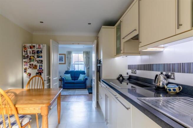 Kitchen/Dining Area