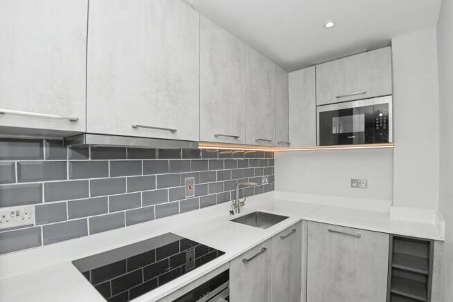 Flat 10, 21 Marlow Road, Maidenhead, Berkshire, SL6 7AA