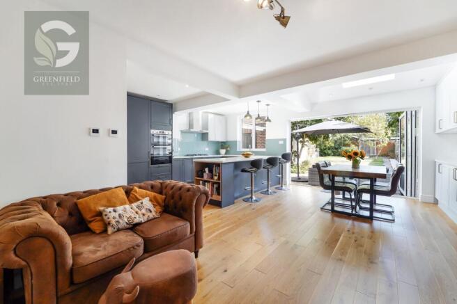 Green Lanes, West Ewell, Epsom, Surrey, KT19 9UJ