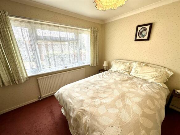 BEDROOM 2