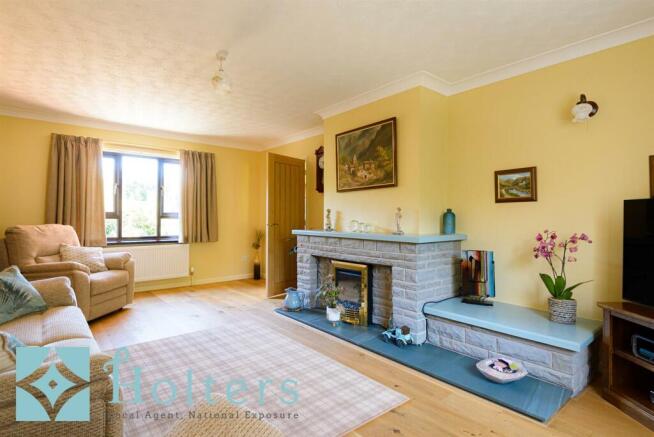 4 Irfon Close, Builth Wells-15.jpg