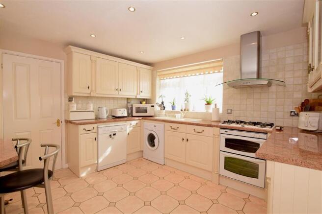 Kitchen /Breakfast Room