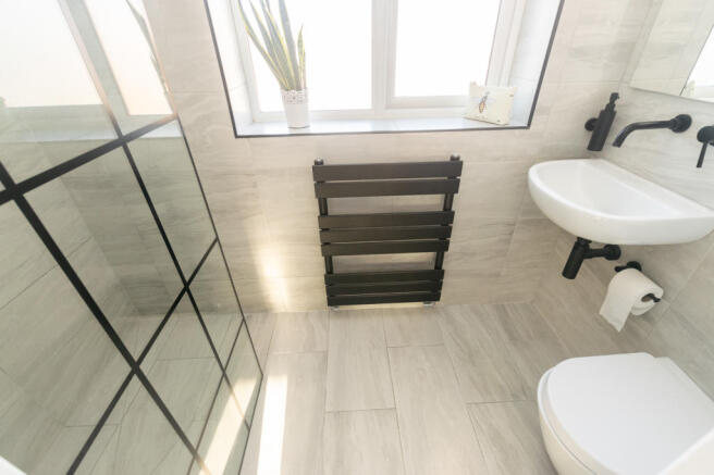 Bedroom 1 Ensuite