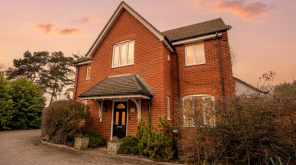 2, Shelford Close, Grays RM16 3HN