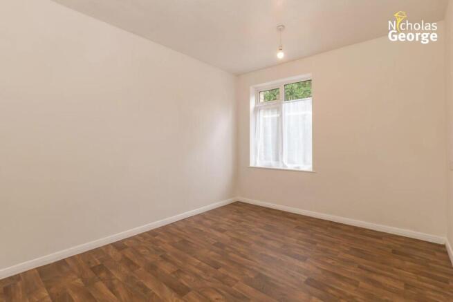 Heather court 13 bed3.jpg