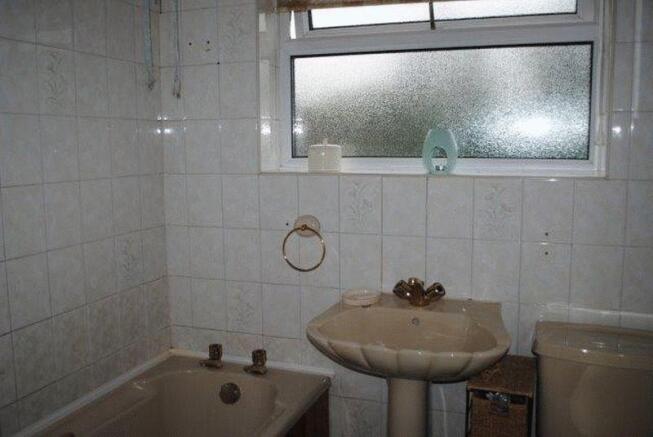 NEW BATHROOM (...
