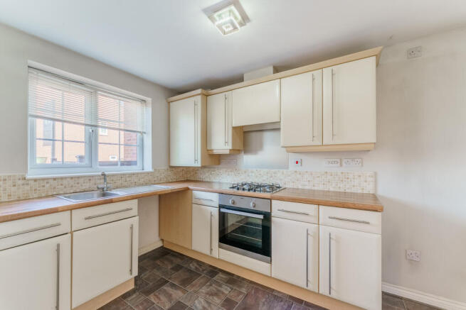 3 bed Terraced for sale Image 5