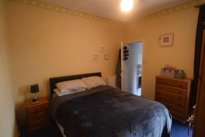 BEDROOM 2