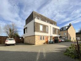 4, Swallow Gardens, Cambridge CB4 1FU