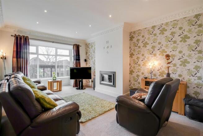 4 bed Detached for sale Image 4