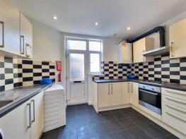 75a, Longbridge Road, Barking IG11 8TG