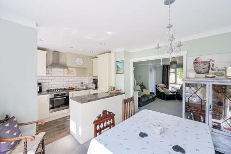 Deepfield Way, Coulsdon