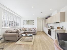 Flat 39, Holmes Park, North Street, Horsham RH12 1FJ