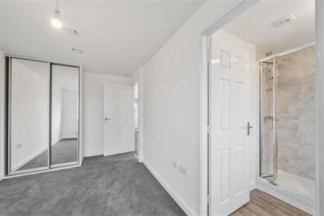 2 bed Semi-Detached to rent Image 7