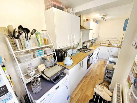 3 bed Terraced for sale Image 5