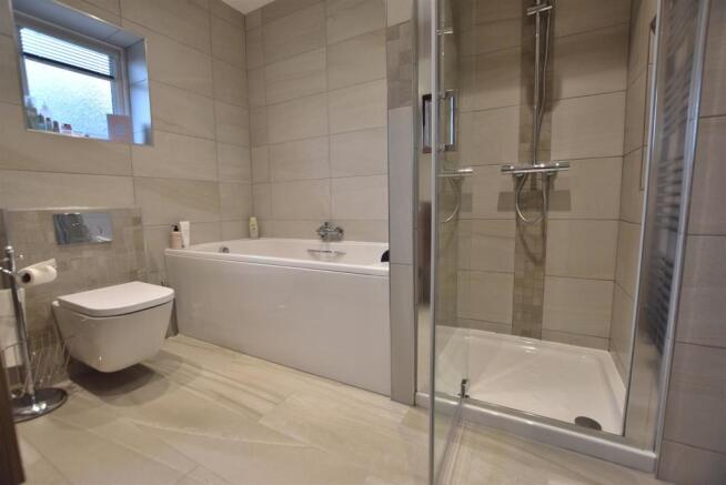 Contemporary Four-Piece Bathroom