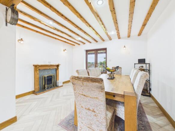 3 bed Detached for sale Image 8