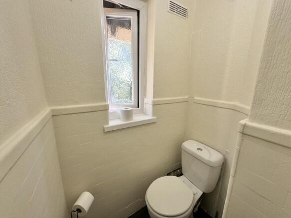 3 bed Semi-Detached to rent Image 8