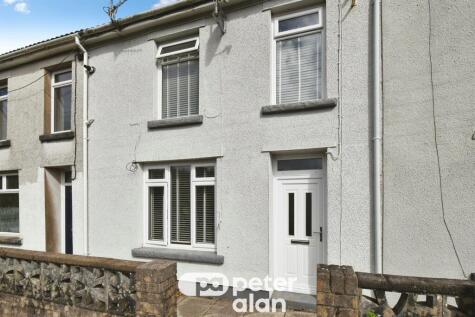 Tre Edwards, Rhymney, Tredegar