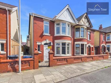 Queensway, Blackpool, FY4