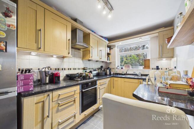 2 bed Apartment for sale Image 12