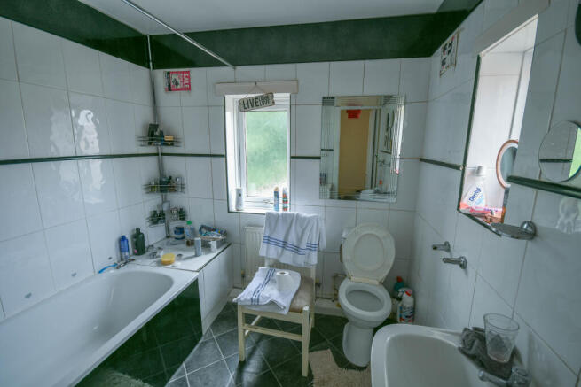 2 bed Semi-Detached for sale Image 8