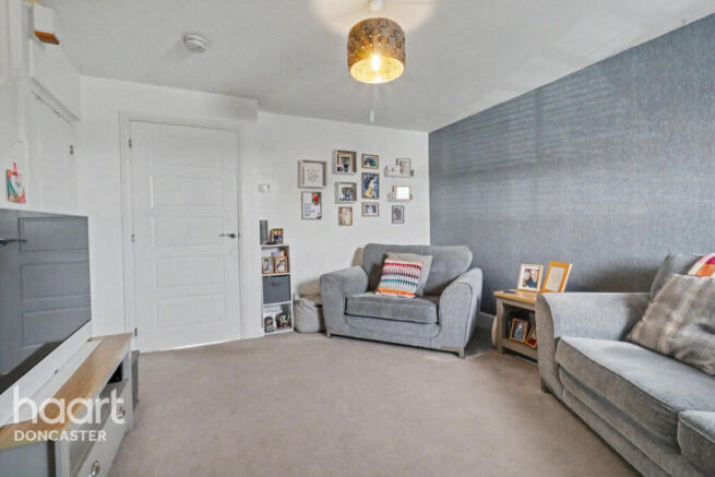 3 bed Semi-Detached for sale Image 5
