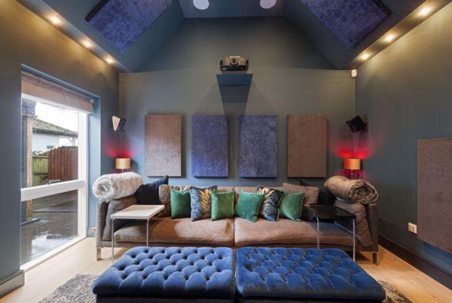 Cinema Room/Bedroom 