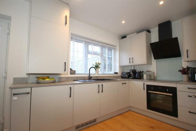 kitchen 1.JPG